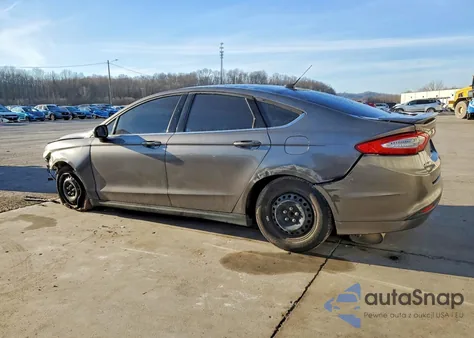2013 Ford Fusion S z USA, uszkodzony, nr VIN 3FA6P0G76DR298316